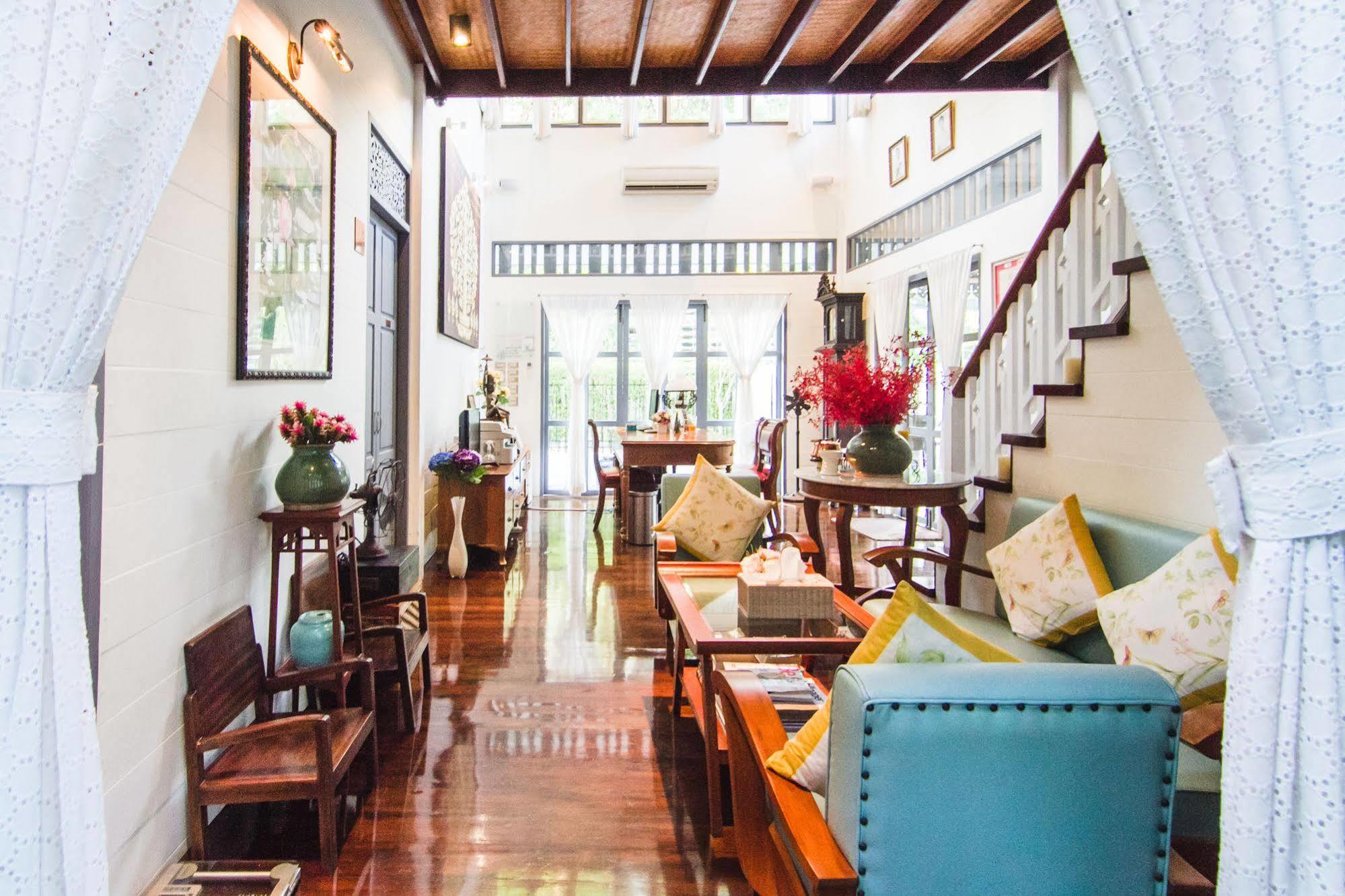 Hotel Baan Noppawong Bangkok Exterior foto